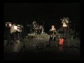 guylaine villeneuve interpr�te '' tu es la'' lors de son spectacle b�n�fice ''guylaine sur demande'' , octobre 2009, auditorium charles-gravel de chicoutimi-nord. musicien: alain dub�, christian gagnon et robin girard