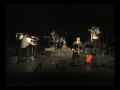 guylaine villeneuve interpr�te '' tu es la'' lors de son spectacle b�n�fice ''guylaine sur demande'' , octobre 2009, auditorium charles-gravel de chicoutimi-nord. musicien: alain dub�, christian gagnon et robin girard