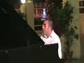 concerto di luca bellotti quartet del 2 luglio 2008 alla terrazza dell'hotel principe di piemonte, viareggio (lu).

luca bellotti: sax tenore
ugo bongianni: pianoforte
carlo bertinetto: contrabbasso elettrico a 6 corde
alberto dessy: batteria