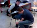videos de Timmy  bundet fast til stol