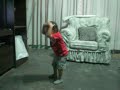 bebe bailando perreo