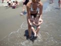 Mira como esquivo las olas 1