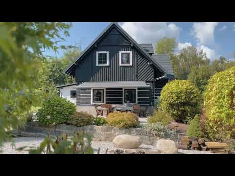 Video Prodej moderního poloroubeného domu se zahradou v Horní Brusnici