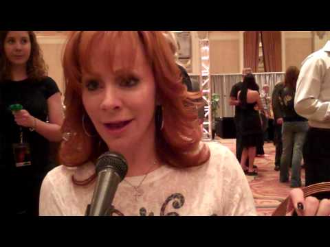 Reba talks to 95.5 WFMS