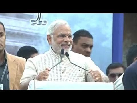 At first victory rally, Narendra Modi says good days are upon us