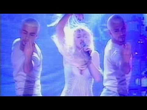 Madonna - Bedtime Story (Live at Brit Awards)