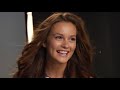 find out leighton's favorite brands of shoes and other style secrets from the gossip girl star. vanessa hudgens cover shoot: www.seventeen.com ashley tisdale cover shoot: www.seventeen.com miley cyrus cover shoot: www.seventeen.com -