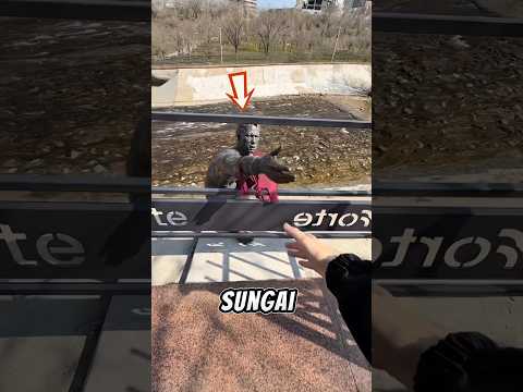 Patung Aneh di Pinggir Sungai… Rahasianya Tak Terduga ⁉️😱#shorts