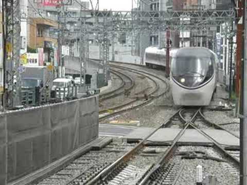 JR東海371系だけどロマンスカー、向ヶ丘遊園駅を通過