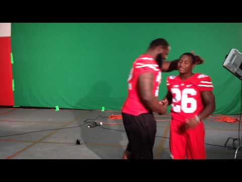 Big or small, smiles had by all at Ohio State football photo day! #GoBucks