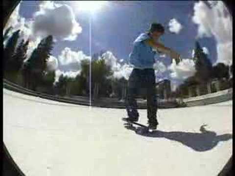 BACKSIDE 180 KICKFLIP POR TRISTAN