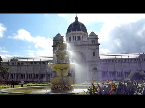 Fountain in front of the Royal Exhibition Building