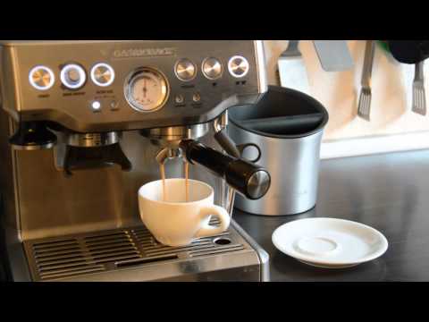 Wie macht man einen Kaffee mit einer Espressomaschine?