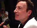 Attila Schimmer kantas kaj dancas tangon