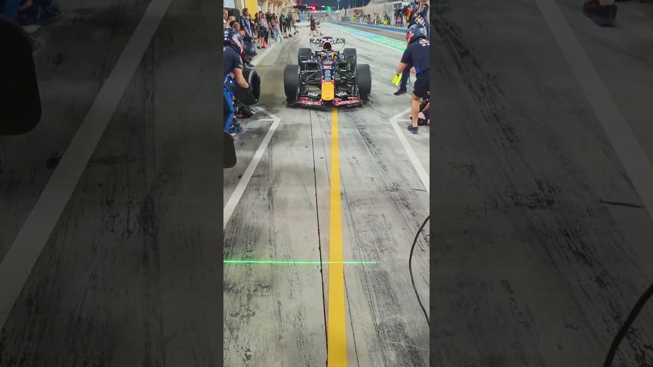 POV: You're doing a pitstop for #RedBullRacing 😏 #F1
