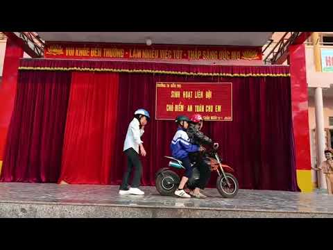 Mời mọi người cùng đến với vở kịch gia đình bé Bảo hiểm do các bạn học sinh lớp 4D thể hiện