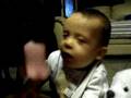 videos de Zach is laughing and I caught it on tape!