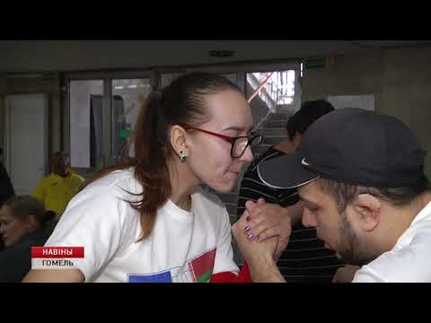 В "Открытой студии" радиостанции "Гомель Плюс" обсуждали вопросы интеграции в общество инвалидов видео