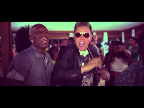 Os Hawaianos e Thiaguinho - Festinha (Clipe Oficial)
