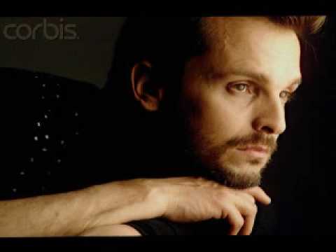 Miguel Bosé - Si Te Cuentan Que Caí