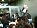 Greetings at the airport for 장근석/Jang Keun-Suk