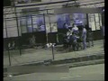 Ebrio, se durmió en la calle y le robaron el celular