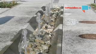 Karlín oživila budova ve tvaru motýla. Rekonstrukcí prošel i přilehlý park