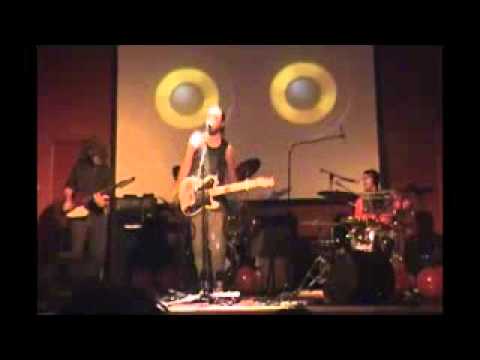 Show vivo del trio Badú Pop Argentino
