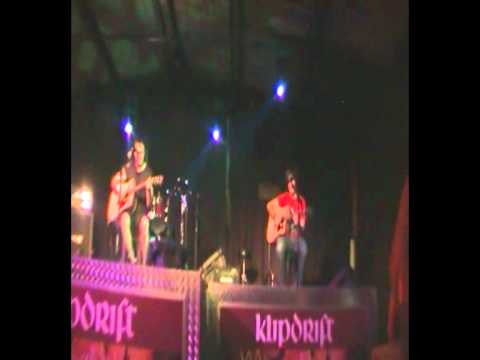Gevoel van Veiligheid – Baby Venaand live at Liedjie boer