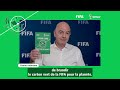 FIFA President shows Green Card for the Planet (FR)