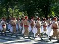 desfile fuerzas armadas. regulares de melilla cantando
