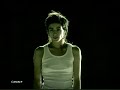 Reproduce el video musical