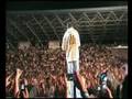 ragazza salta sul palco data zero teramo vasco rossi 5 sette
