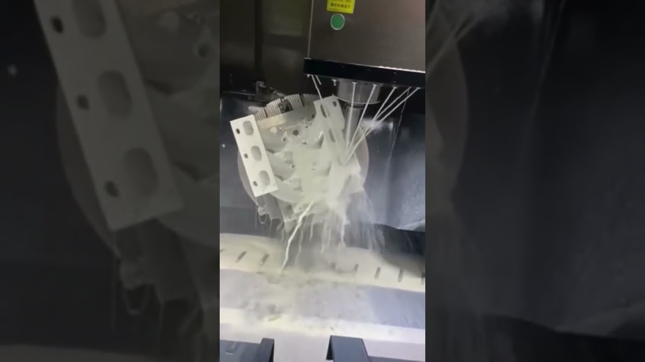 CNC machining of complex workpieces with curved pi