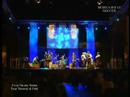 enzo favata � um dos mais ass�duos e renomados m�sicos sardos na it�lia e no panorama internacional. toca saxofone e outros instrumentos de sopro. procurando unir o arcaico e o moderno, com experimento em diferentes culturas e linguagens musicais.

descrizione in italiano:
enzo favata � uno dei musicisti sardi pi� attivi e conosciuti nel panorama musicale italiano ed internazionale. suona il sax soprano e sopranino e altri strumenti etnici a fiato soprattutto della sardegna, la sua ricerca coniuga arcano e futuro, mediante la sperimentazione tra differenti linguaggi e culture musicali.

english description:
enzo favata is one of the most active and well-known sardinian musicians in the italian and international panorama. he plays the saxophone and other wind instruments. his research joins the arcane and the modern, experimenting with different musical languages and cultures.

bandoneon & piano: daniele di bonaventura
contrabaixo: salvatore maltana
sax soprano, sopranino, contralto, mohozeno, flute, benas & trunfa: enzo favata
baterista & percussionista: u. t. gandhi
viol�es cl�ssica a 6 cordas e acoustic synth: marcello peghin

por favor, visiterm os links abaixo para apreciar mais da m�sica sarda!

http://www.myspace.com/enzofavata
http://www.janaproject.com
http://www.musicasullebocche.it
http://www.voyagensardaigne.it


comunidade no orkut (orkut cummunity): http://www.orkut.com/community.aspx?cmm=31959734

grupo no last.fm (last.fm group): http://www.lastfm.pt/group/enzo+favata