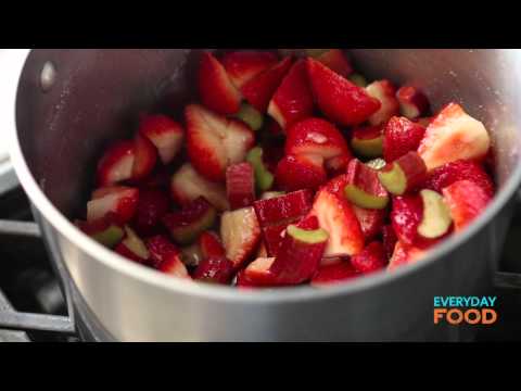 how to harvest rhubarb stalks