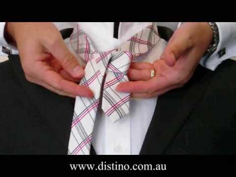how to fasten a windsor knot