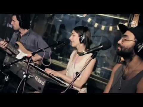 Like A Version - Chairlift covering Beyonce's 'Party' - Live At Triple J