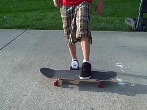 how to turn with a skateboard