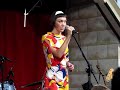 The Bird and the Bee perform \"How Deep Is Your Love\" live