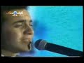 مصطفى قمر بنلف من حفله قديمه وناااادره.flv