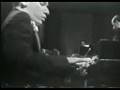 videos de Glenn Gould plays Bach Concerto in D minor BWV 1052