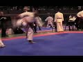 Compétition de karate (technique de balayage 
