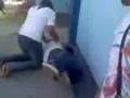 pegandole a santiago