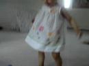 videos de Maleka : cute baby girl playing 76