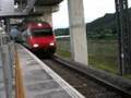 videos de Late Ktt through train ( T826 ) pass through MTR Lo Wu Station sideline