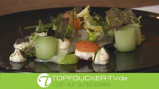 Gebeizter Kabeljau auf warmem Pumpernickel und grüner Mayonnaise Gebeizter Kabeljau auf warmem Pumpernickel und grüner Mayonnaise