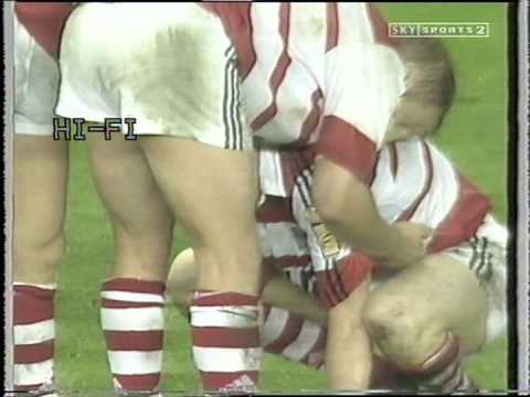 Peters wide to Farrell, Farrell wide to Renouf... 0 Peters wide to Farrell, Farrell wide to Renouf...