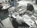 Un empleado impide un robo