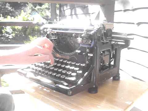 how to locate serial number on underwood typewriter